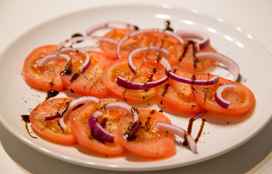 Tomatensalat mit roten Zwiebeln - 21 Tage Stoffwechselkur Rezept
